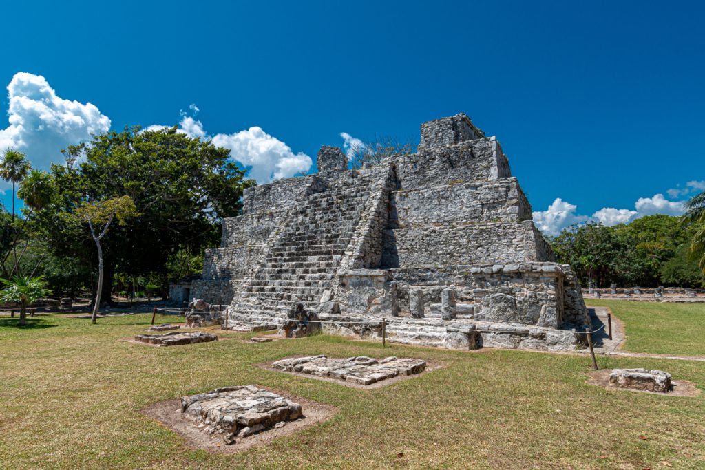 meco-mayan-ruins