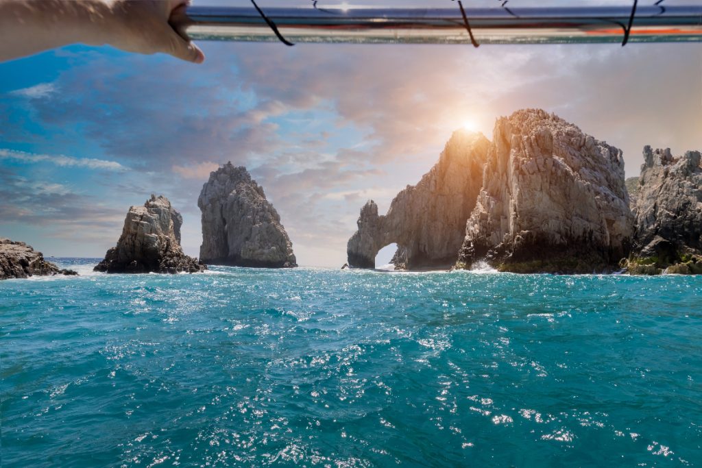 view-of-los-cabos-arch